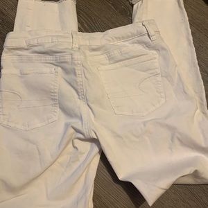 American Eagle white ripped jeans